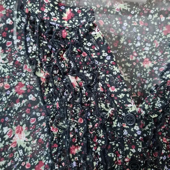 Georgette floral printed Short dress in black - Picture 6 of 9